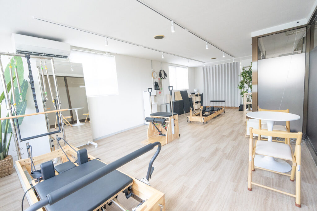 江南駅前店内観②